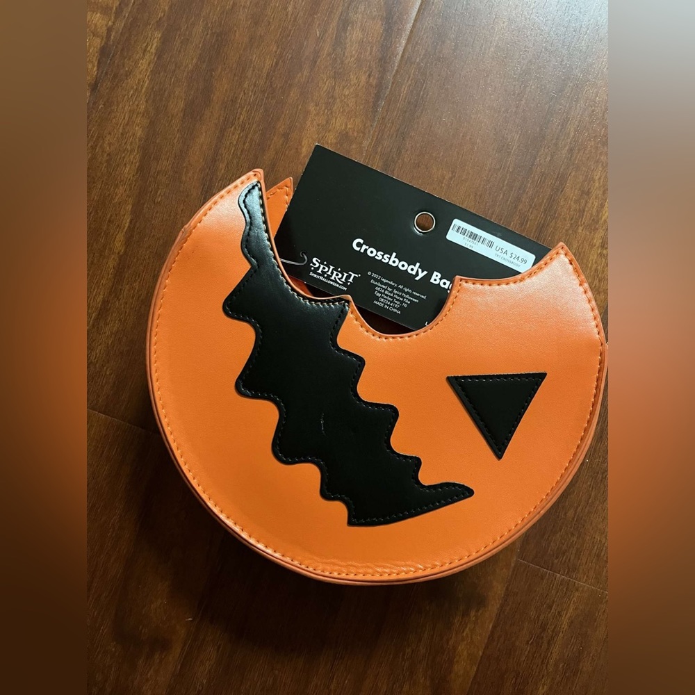 Trick ‘r treat Sam lollipop crossbody bag